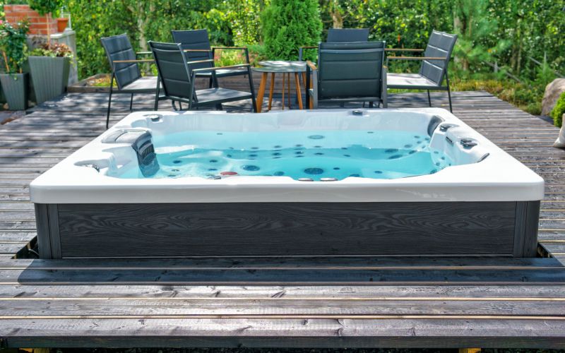 Spa-Like Bathtub